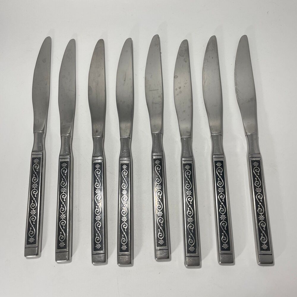 Lot of 8 Oneida Spanish Court Stainless Dinner Knives 9 1/4 In Vintage Flatware